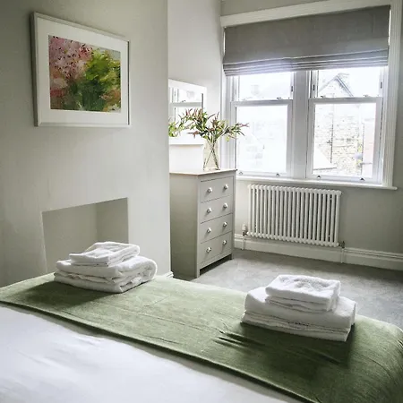 Harlow 2, Deluxe 2 Bedroom Apartment